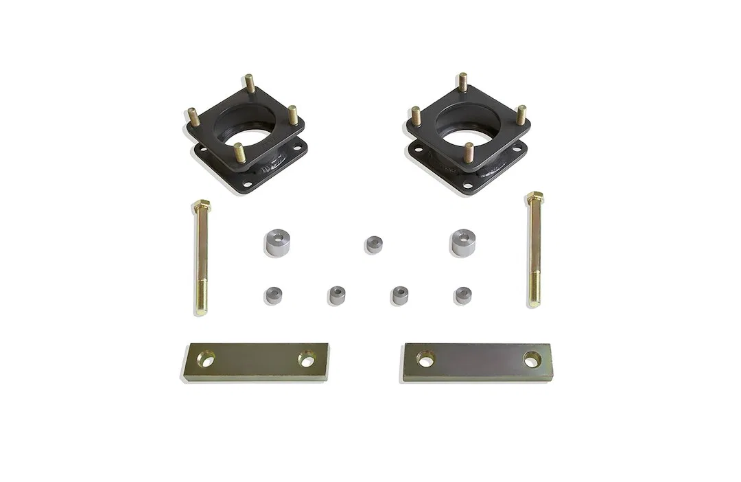 836725-4 – MAXTRAC Leveling Kit Suspension, 2-1/2 Inch Lift Strut Assembly Spacers With Spacers/ Differential Drop Br...